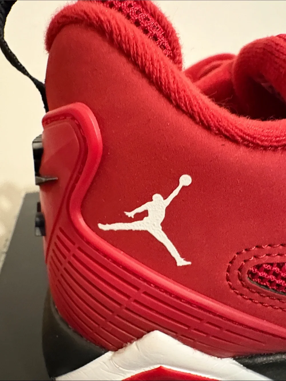Jordan  MVP 92 Red Low-Top Sneakers with White Jumpman logo New mns sz 8